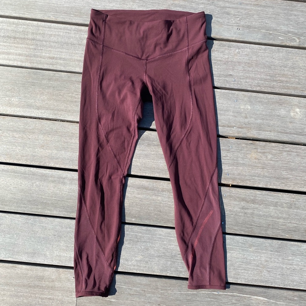 Lululemon run tight